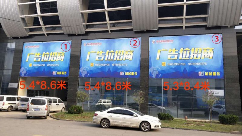 在线logo设计软件的功能和易用性是选择时的重要考虑因素。以下是一些关键点：